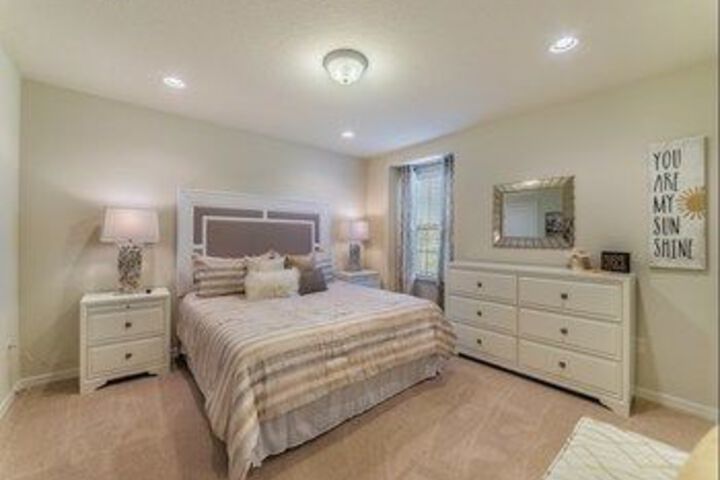 Room 9 of 23
