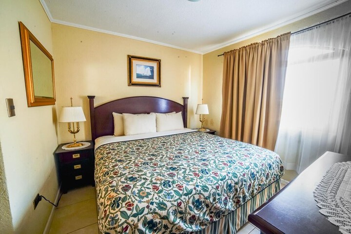 Room 5 of 48