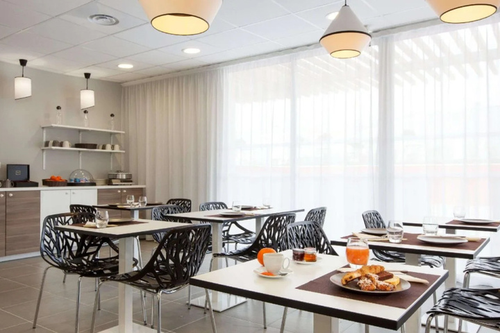 restaurant
