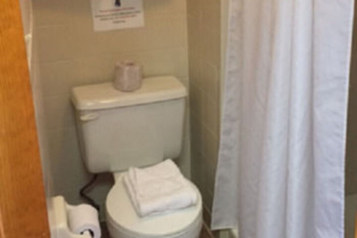 Room 44 of 182