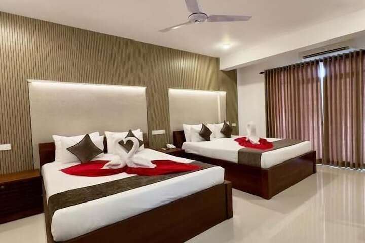 Room 6 of 30