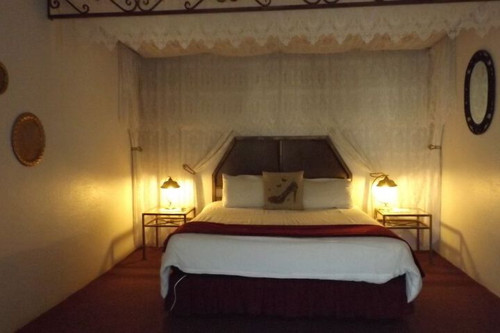 Room 10 of 49