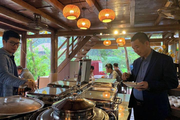 Breakfast/Coffee Service 103 of 149