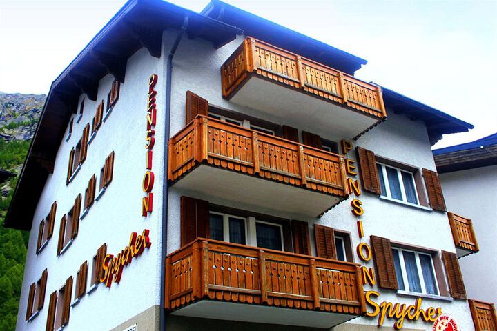 Hotel 30 of 41