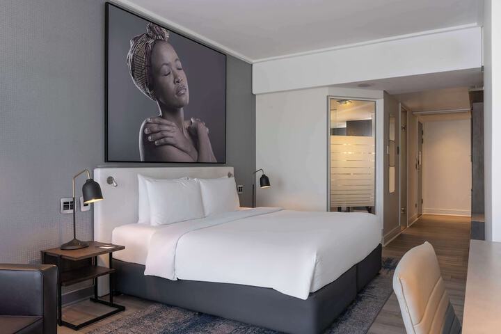 Room 48 of 148