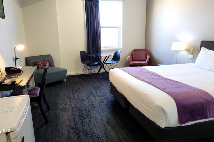 Room 8 of 47