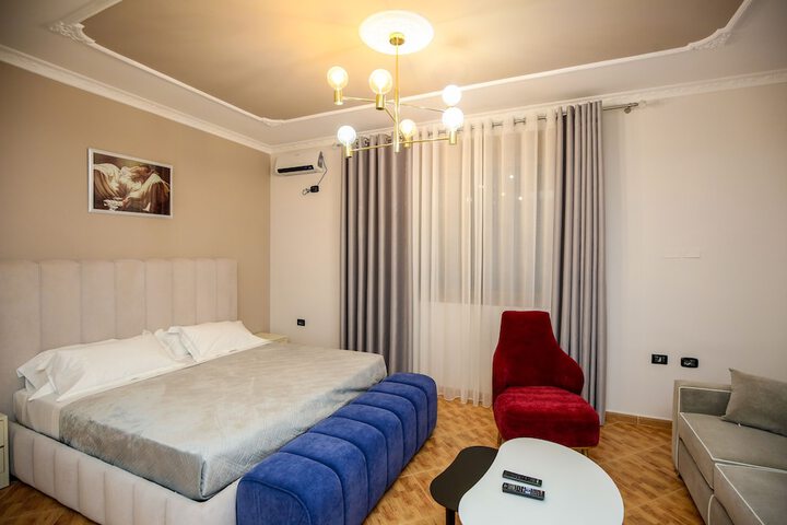 Room 2 of 51