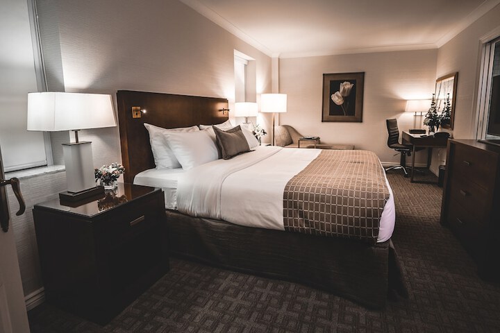 Room 3 of 34