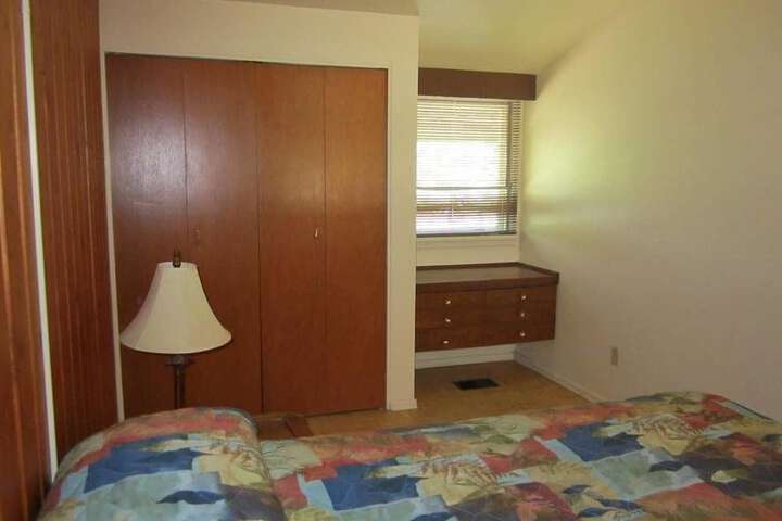 Room 2 of 34
