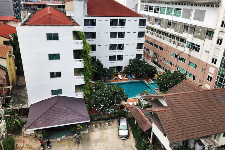 Room 15 of 62