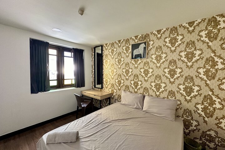 Room 13 of 39