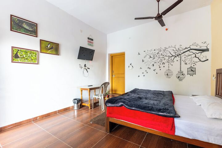 Room 7 of 33