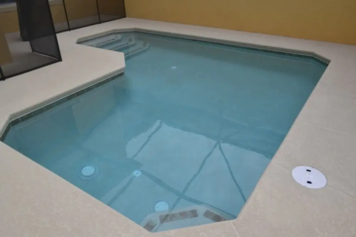 Pool 13 of 27