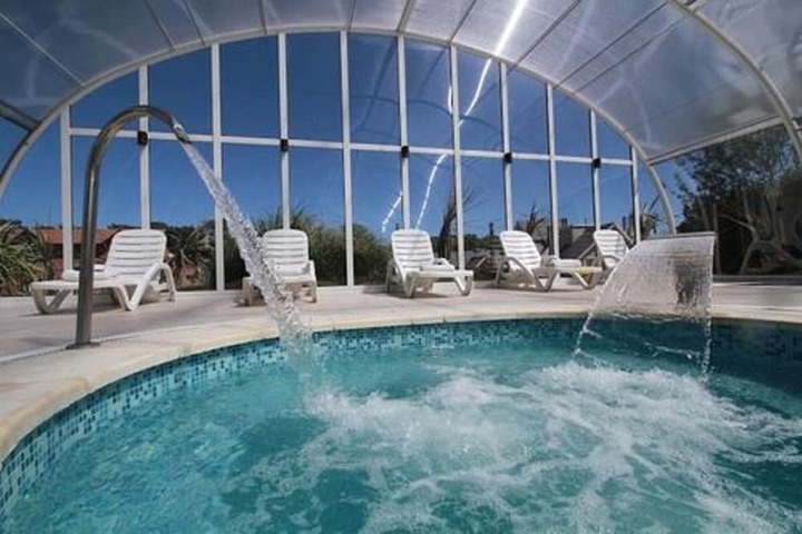 Pools & Facilities