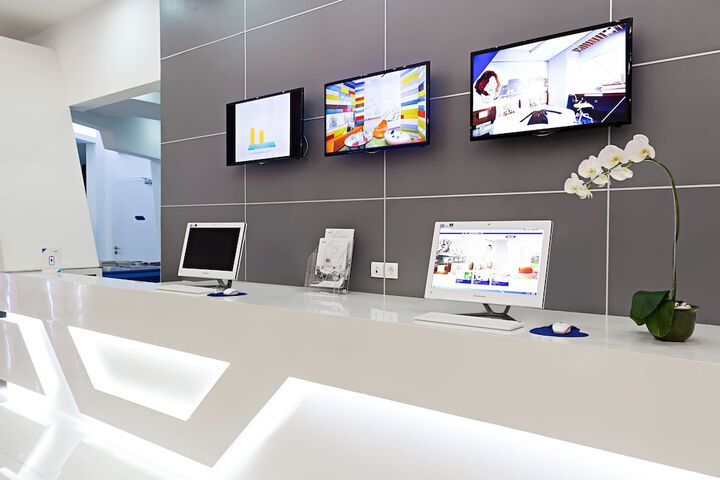 Business Center 44 of 47