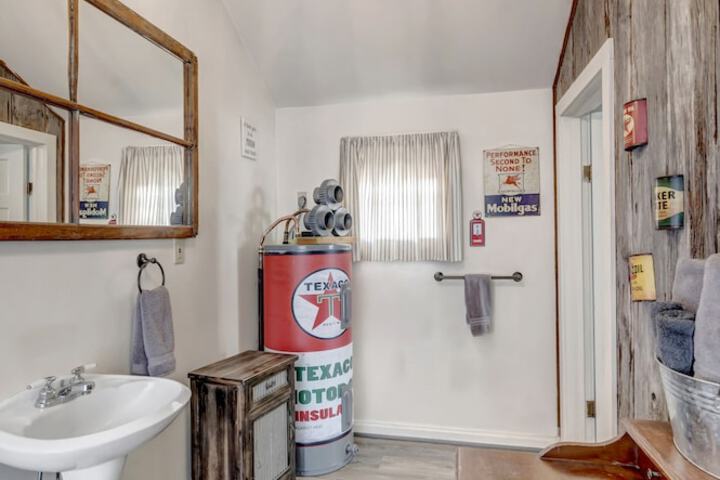 Room 44 of 68
