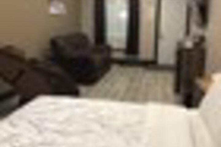 Room 44 of 165