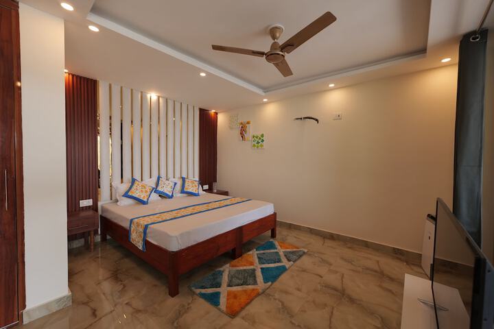 Room 4 of 29