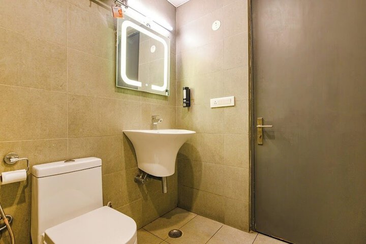 Room 16 of 21