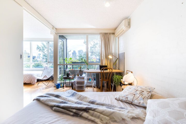 Room 2 of 15