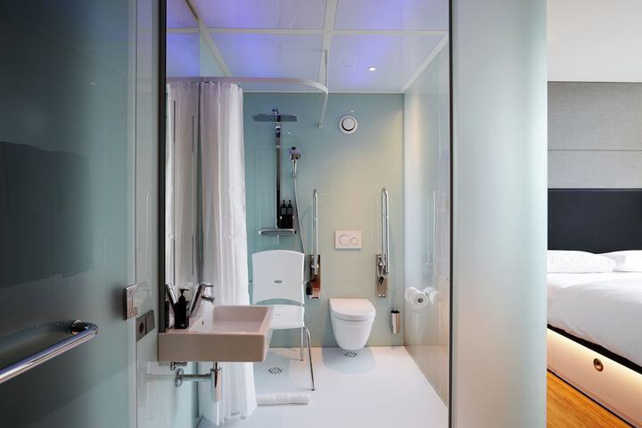 Room 4 of 26
