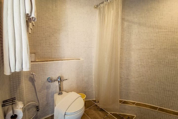 Room 17 of 192