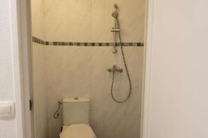 Room 76 of 91