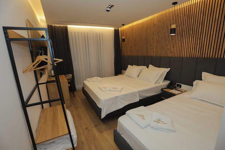 Room 14 of 42