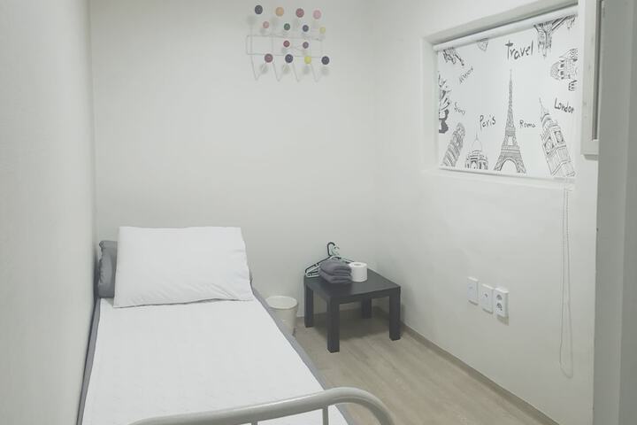 Room 10 of 41