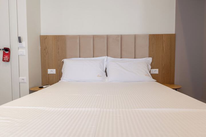 Room 20 of 175