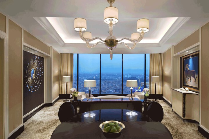Room 19 of 65