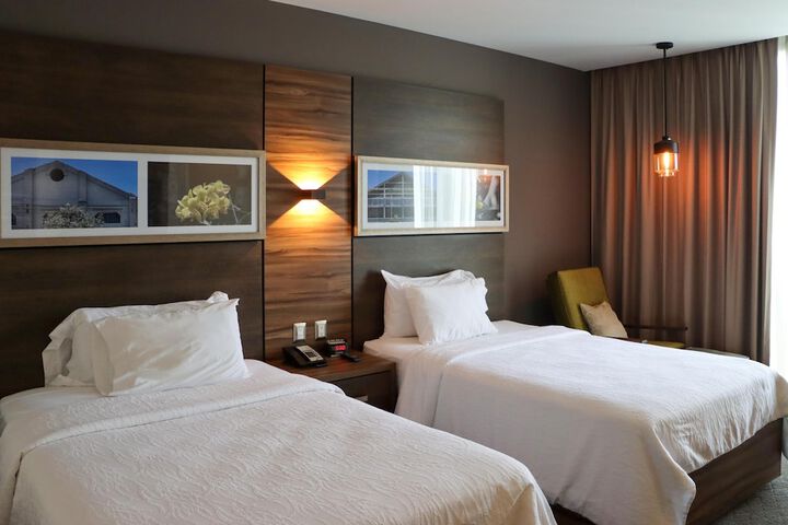 Room 30 of 103
