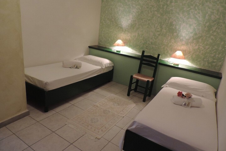 Room 15 of 21