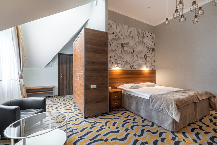 Room 12 of 65