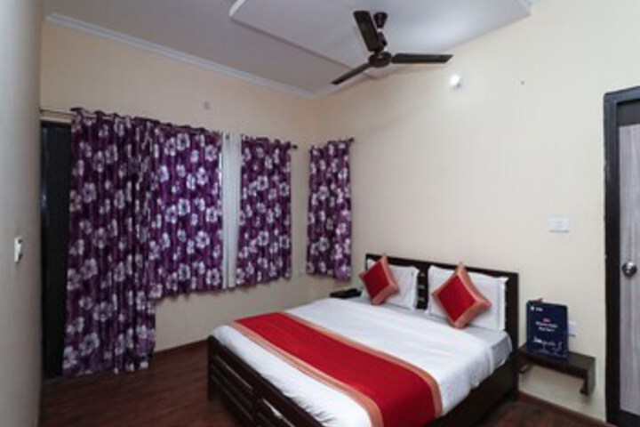 Room 17 of 27