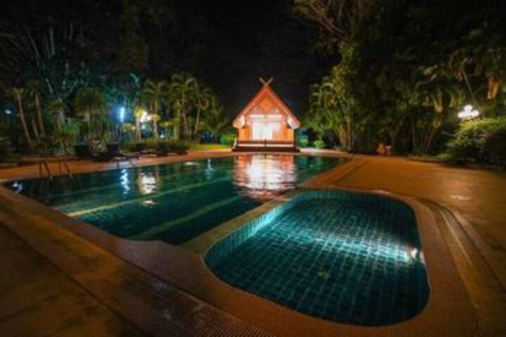 Pool 40 of 49