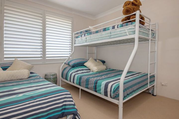 Room 4 of 17