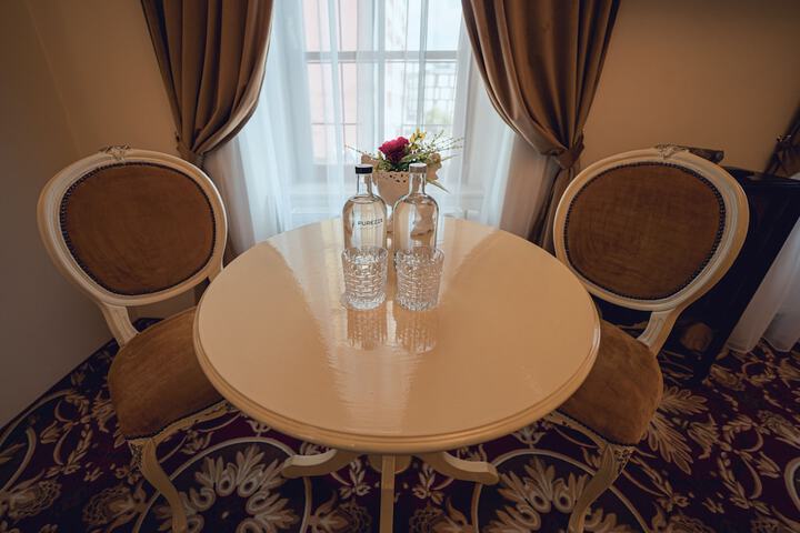 Room 30 of 90