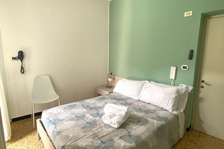 Room 7 of 84