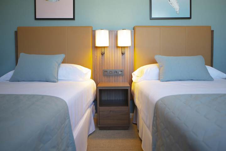Room 46 of 202