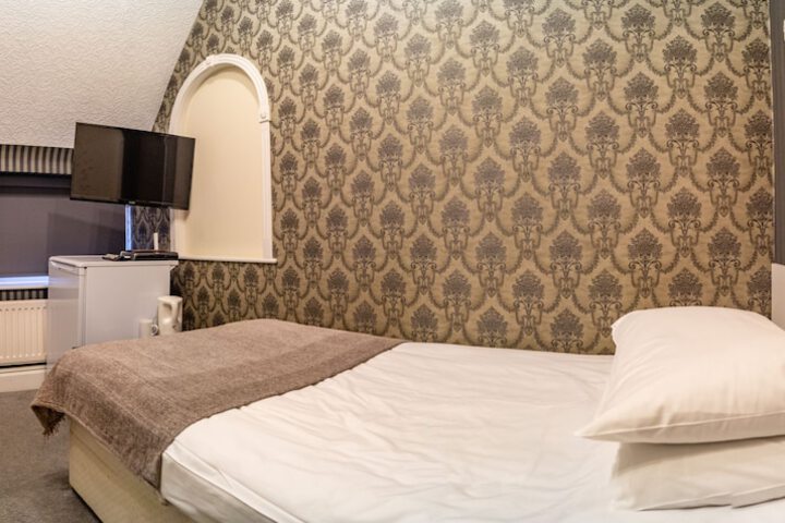 Room 60 of 97