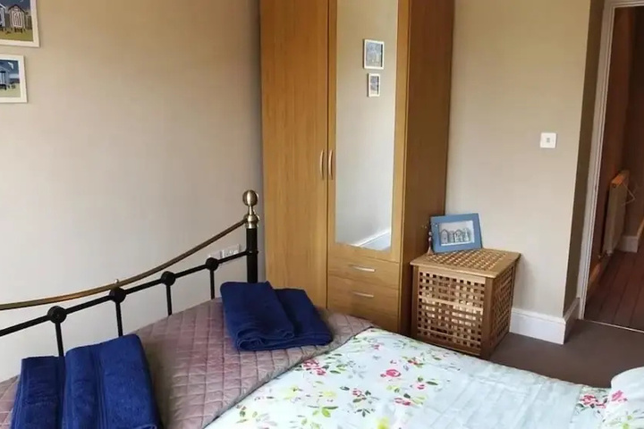 Room 3 of 15