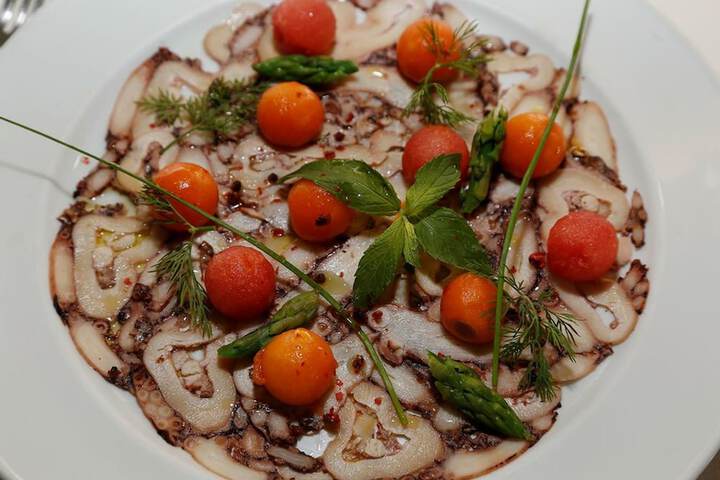 Dining 96 of 135