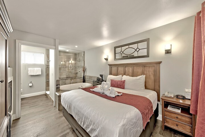Standard | King Bed (10 of 36)