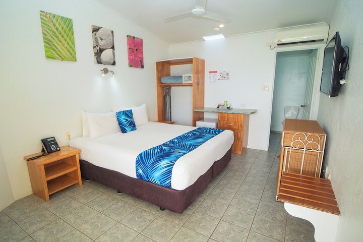 Room 28 of 73
