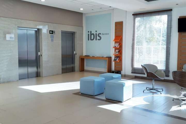 Entrance & Lobby