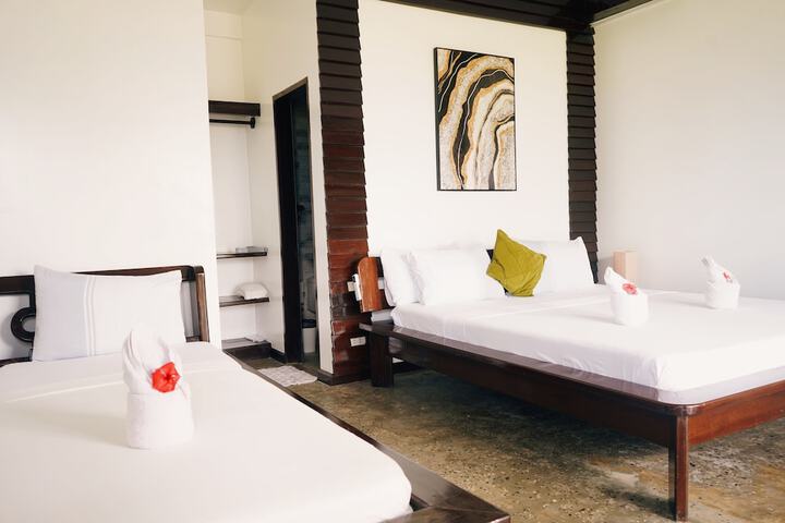 Room 26 of 92