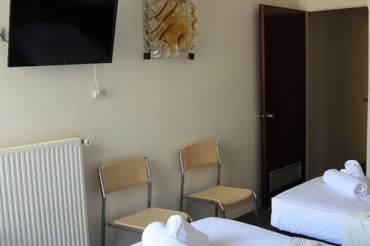 Room 81 of 261