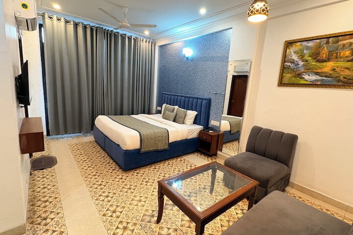 Room 14 of 31