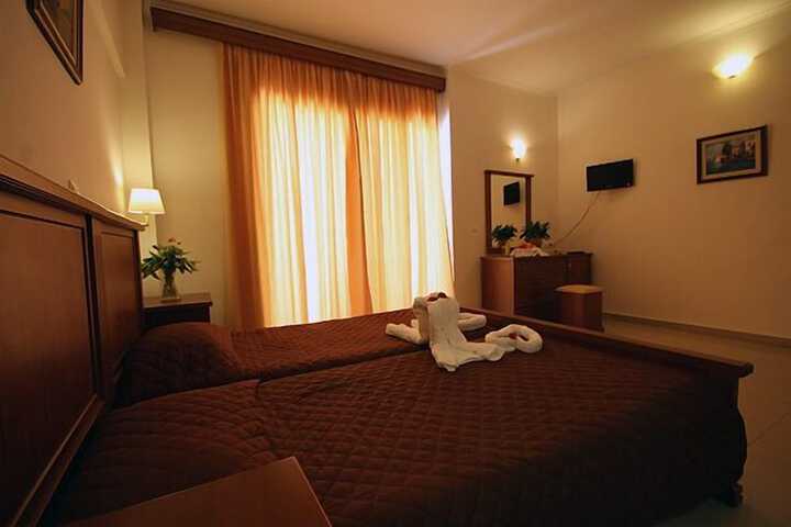 Room 11 of 78